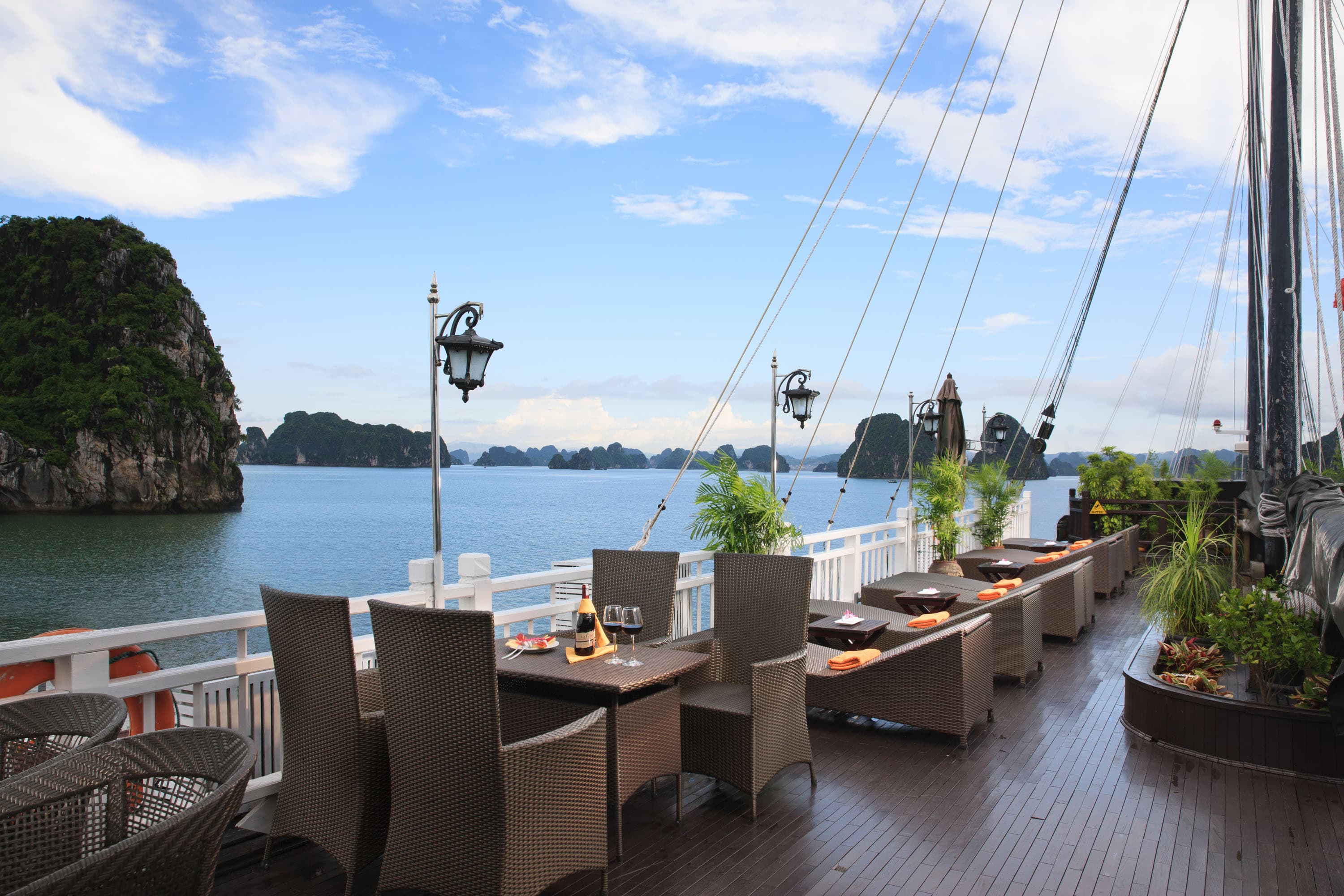 5* VICTORY STAR CRUISE 2D1N Ha Long Bay - Lan Ha Bay