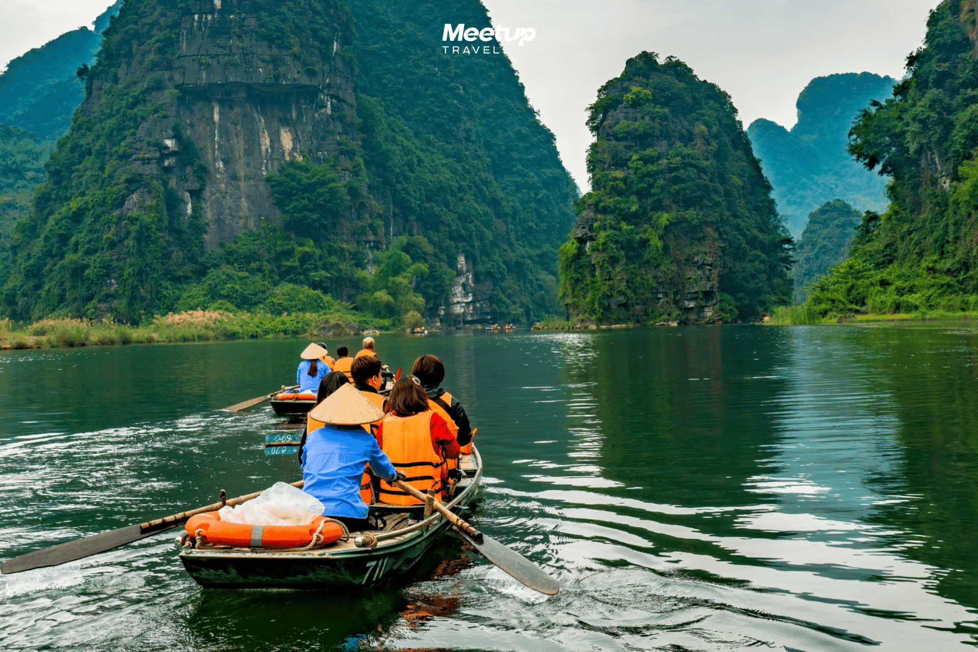 Luxury Ninh Binh Day Tour : Hoa Lu - Trang an - Mua Cave small group