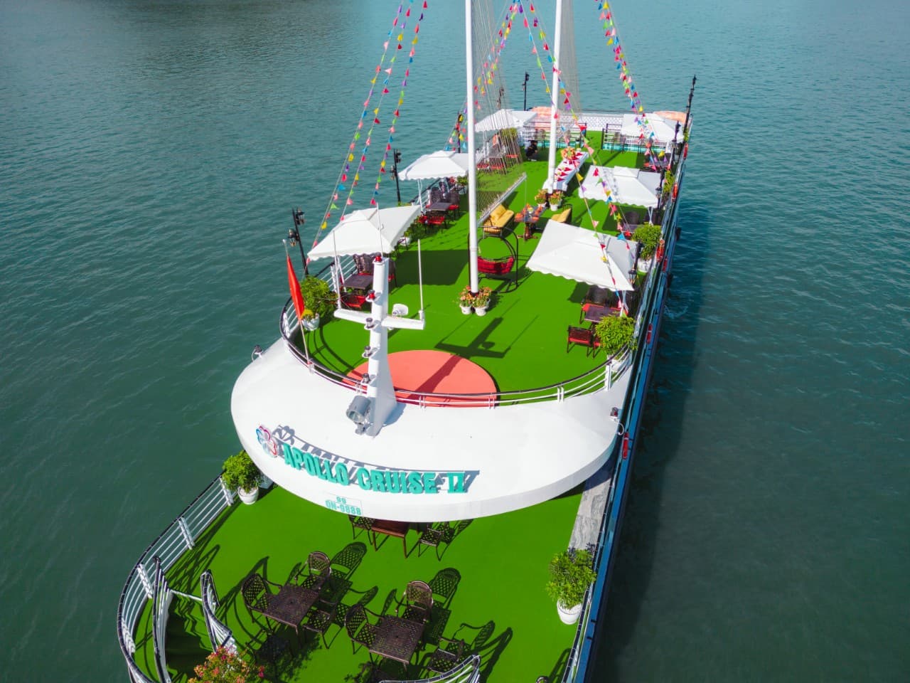 FULL DAY HA LONG BAY TOUR HERCULES CRUISE + LIMOUSINE
