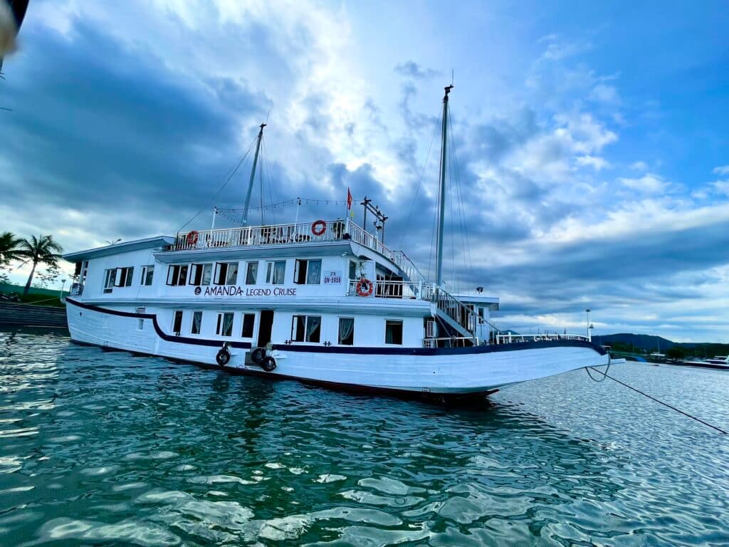 Amanda Legend Cruise 2D1N – Ha Long Bay